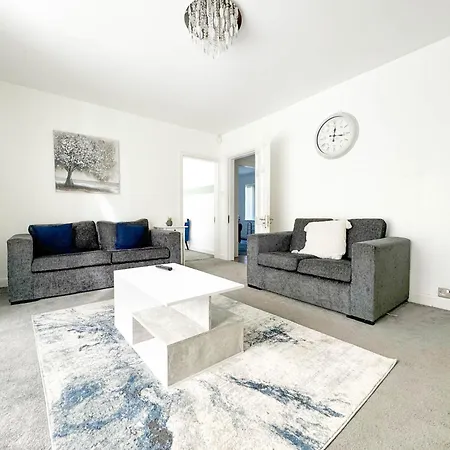Large 8 Bedroom House In Edgbaston *