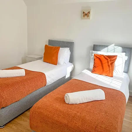 Large 8 Bedroom House In Edgbaston Apartamento *